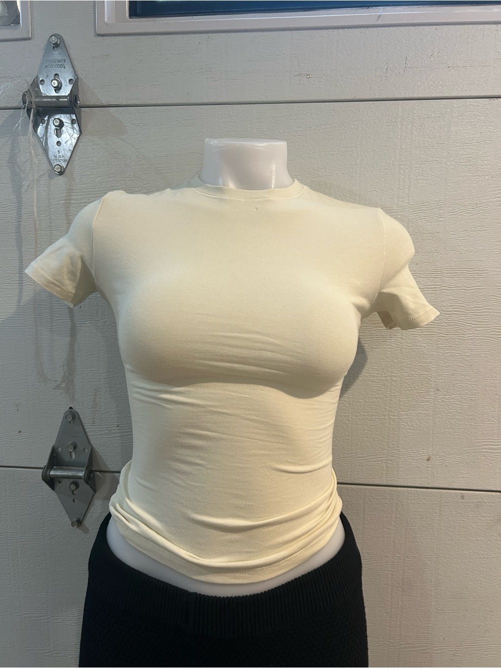 SKIMS Short Sleeve Crewneck Tee in Cream